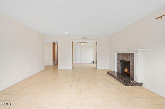 1274 Sunnycrest Avenue, Ventura CA: https://media.crmls.org/mediaz/49d821e1-5c86-4156-b900-51cd4e4bd5cc.jpg