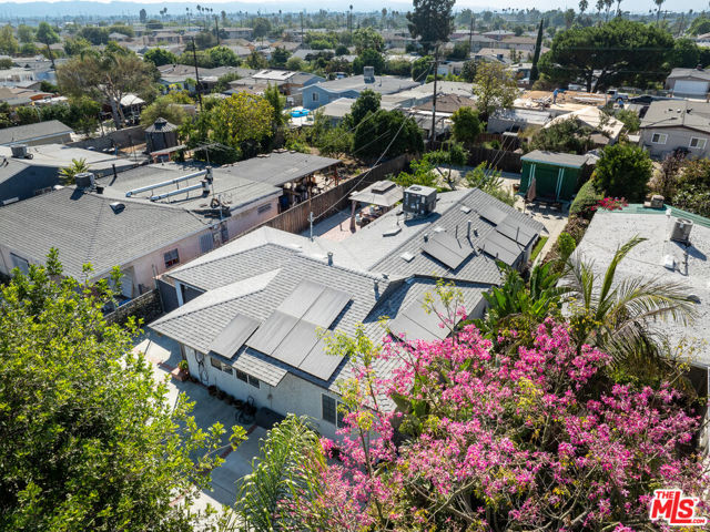 7427 Cleon Avenue, Sun Valley CA: https://media.crmls.org/mediaz/49d8277c-d384-4f85-9181-a787ad499af3.jpg