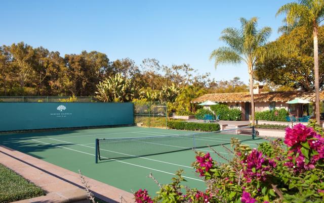 6122 Calle Valencia, Rancho Santa Fe CA: https://media.crmls.org/mediaz/49d83146-09c1-4e43-a415-0851bfe8e67d.jpg
