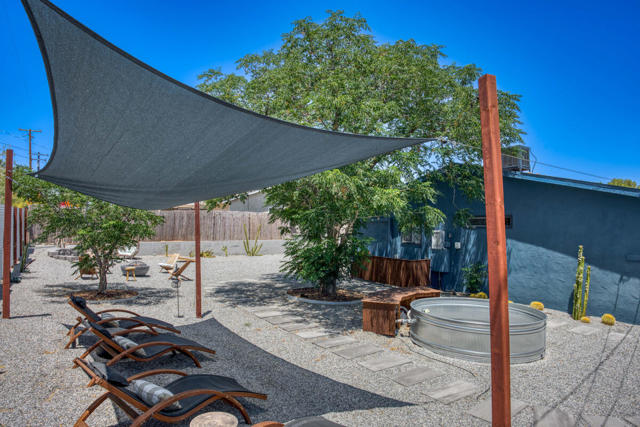 61589 El Reposo Street, Joshua Tree CA: https://media.crmls.org/mediaz/49d85db4-1651-4cd4-8774-07eefca62c42.jpg