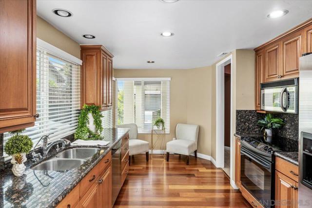 6340 Caminito Del Pastel, San Diego CA: https://media.crmls.org/mediaz/49d8853d-e50b-419a-b497-005c2f3b08c7.jpg