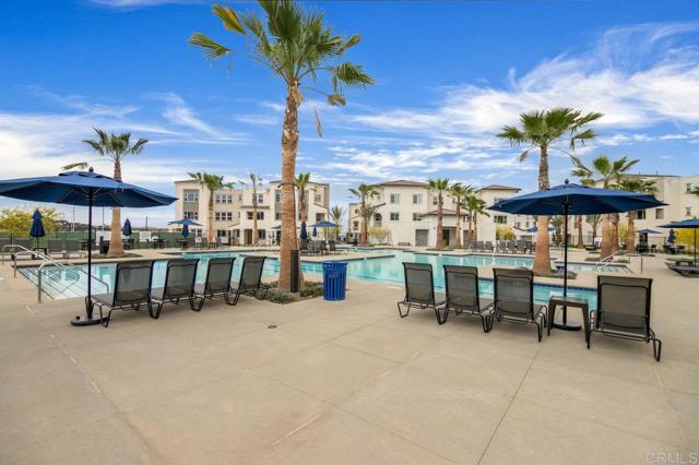 5140 Calle Sand Arch, San Diego CA: https://media.crmls.org/mediaz/49d8bbda-8b6e-4efa-8c1d-09c6c1317e49.jpg