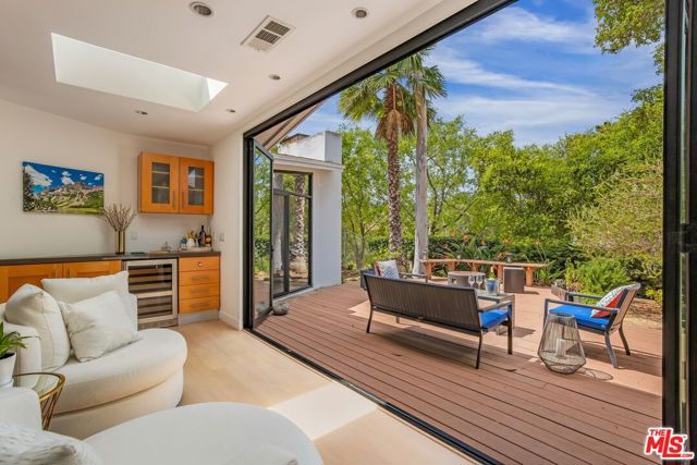 874 N Norman Place, Los Angeles CA: https://media.crmls.org/mediaz/49d8dc34-3af9-4388-91f9-a7f628854710.jpg