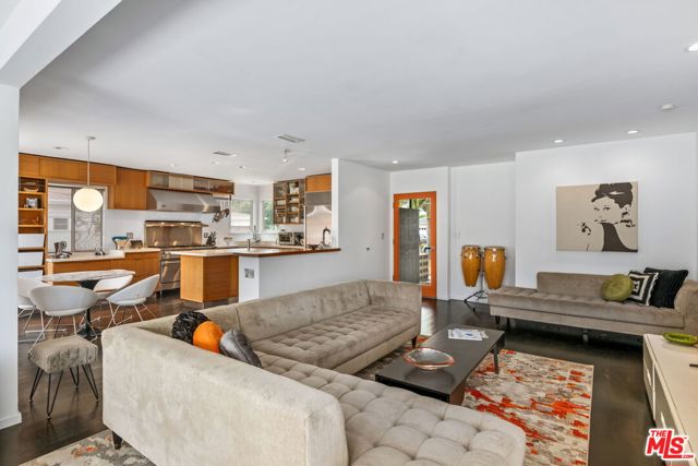 3229 Rosewood Avenue, Los Angeles CA: https://media.crmls.org/mediaz/49d8f626-c73d-451c-a579-69f4cf295ce5.jpg