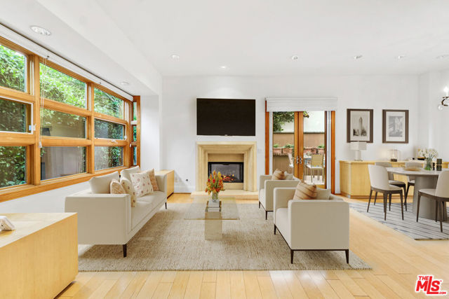 2323 S Beverly Glen Boulevard, Los Angeles CA: https://media.crmls.org/mediaz/49d98fa8-8def-4ed4-bea1-5124a0330121.jpg