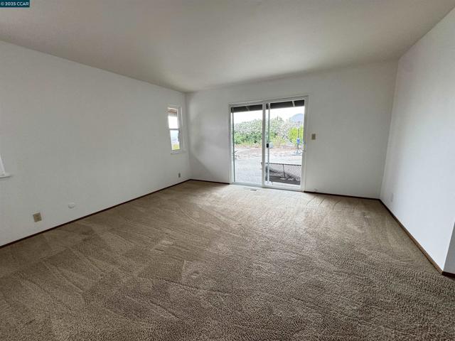269 Birchwood Dr, Moraga CA: https://media.crmls.org/mediaz/49da8262-b1e5-42c8-bbc9-b6a517c168ab.jpg