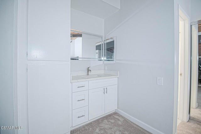 5460 White Oak Avenue, Encino CA: https://media.crmls.org/mediaz/49daeb16-4be5-46a0-b9c1-eb3685f4513b.jpg