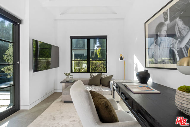 1146 Sierra Alta Way, Los Angeles CA: https://media.crmls.org/mediaz/49db7013-2f53-4da8-b947-c6a4332bcddf.jpg