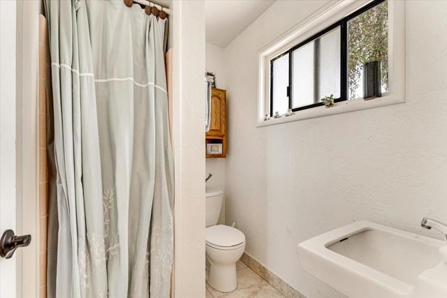 522 Oak Drive, Capitola CA: https://media.crmls.org/mediaz/49dbac17-5696-4624-9ed3-14b94f2e5518.jpg