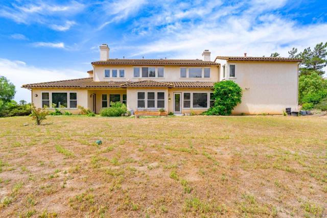 1964 Tracy Ct, Fallbrook CA: https://media.crmls.org/mediaz/49dc3a78-d069-4f33-a056-a5e381508aa1.jpg