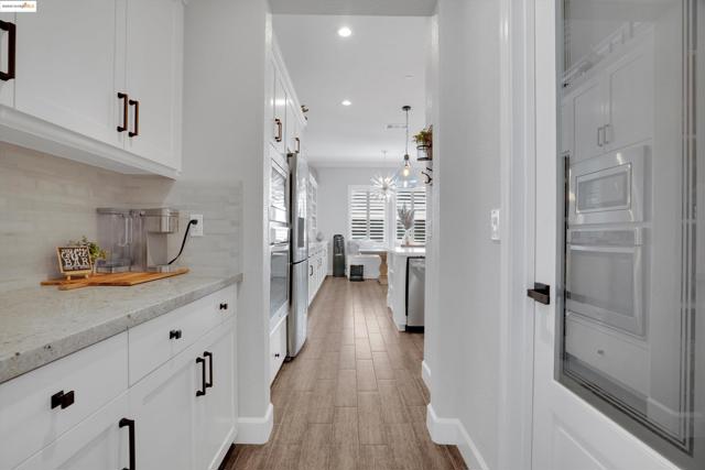 542 Harbor Cove Cir, Discovery Bay CA: https://media.crmls.org/mediaz/49dcaee5-acb8-4355-b63f-a7a78bec0a12.jpg