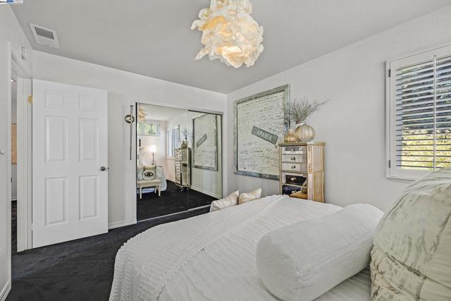 Image 29 of 58 For 7828 Foothill Knolls Dr