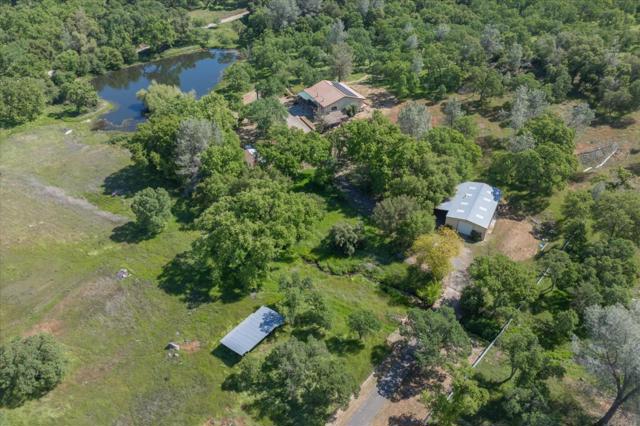 10207 Pool Station Road, Angels Camp CA: https://media.crmls.org/mediaz/49ded2ee-708e-4f6a-a4a3-e3d337383165.jpg