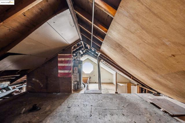 1820 International Blvd, Oakland CA: https://media.crmls.org/mediaz/49e0aad5-610c-4a42-b4a0-c8ffaf5b1965.jpg
