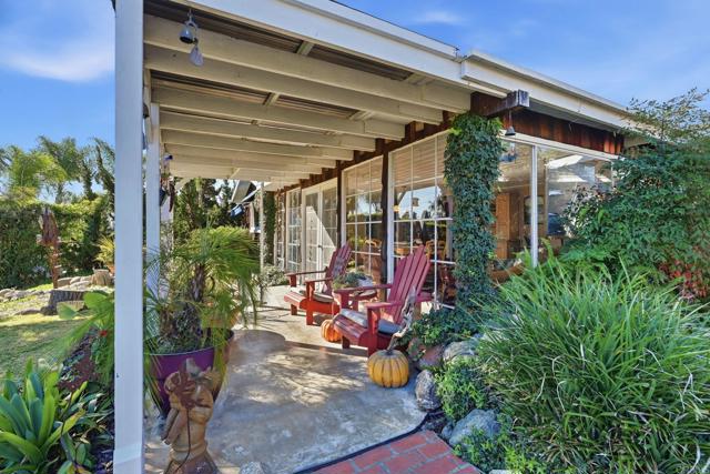 Detail Gallery Image 4 of 46 For 145 Barhaven Ln, Fallbrook,  CA 92028 - 3 Beds | 2 Baths