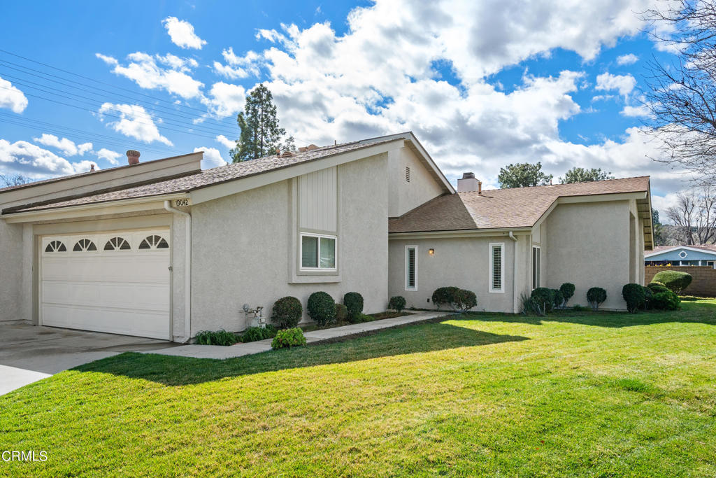 19042 Avenue Of The Oaks, Newhall, CA 91321
