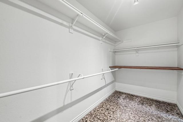 Detail Gallery Image 33 of 59 For 2070 Tiffany Dr, Oceanside,  CA 92056 - 4 Beds | 2/1 Baths