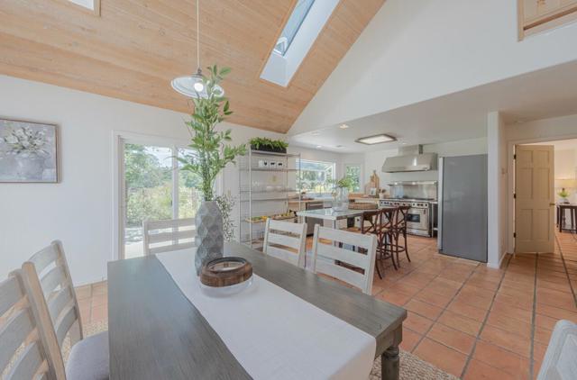 158 Echo Valley Road, Prunedale CA: https://media.crmls.org/mediaz/49e16cee-60a3-4195-b1e6-761d92e4121b.jpg