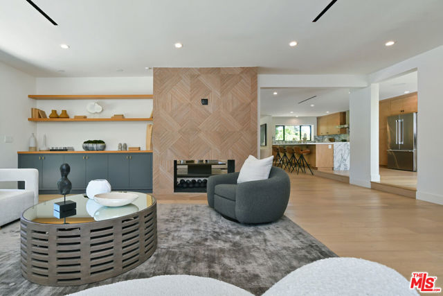3221 Elvido Drive, Los Angeles CA: https://media.crmls.org/mediaz/49e1b322-0d96-47cd-b659-837a7b7cb331.jpg