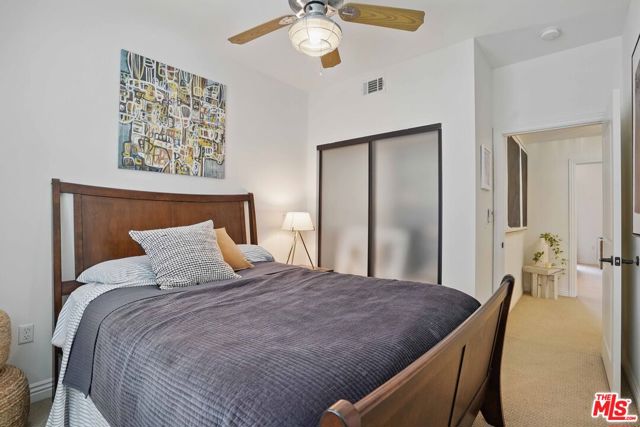 4541 Colfax Avenue, Studio City CA: https://media.crmls.org/mediaz/49e260a9-a7b6-4a4b-8339-fa66f1c97c96.jpg
