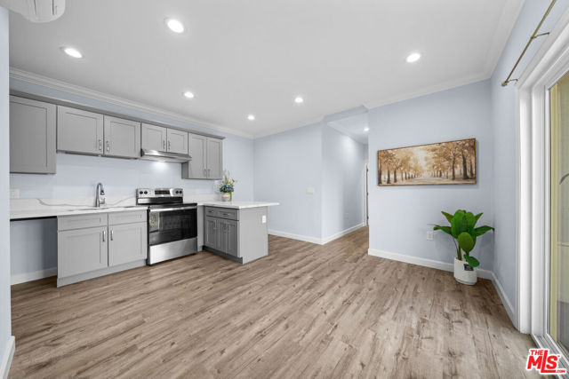 334 Anita Drive, Pasadena CA: https://media.crmls.org/mediaz/49e3bf88-2b14-4c29-9744-92f7385df8e3.jpg