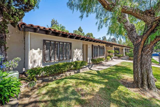 17031 Bernardo Center Dr, San Diego CA: https://media.crmls.org/mediaz/49e3d4f6-1e54-41a0-8a0b-dbfe2ddba6bf.jpg