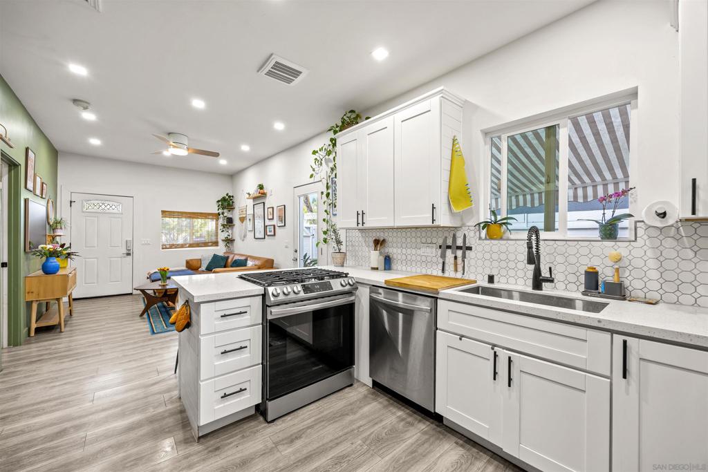1936 Howard Ave - photo 15