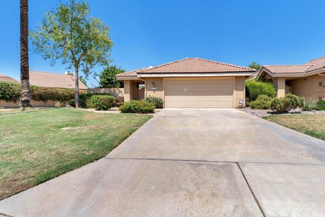 144 Verde Way, Palm Desert CA: https://media.crmls.org/mediaz/49e6c332-2e1d-42f9-9f42-0a6932acbd77.jpg