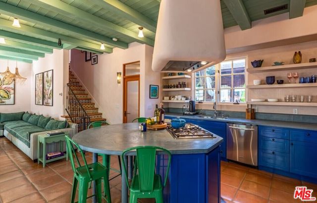 202 Canada Street, Ojai CA: https://media.crmls.org/mediaz/49e7ce58-d589-4e1f-bc9b-5cd99f0d67cb.jpg