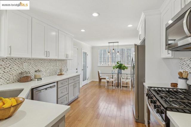 3308 Ahern CT, Richmond CA: https://media.crmls.org/mediaz/49e7df34-3a25-4a21-be23-5c6d9281e032.jpg