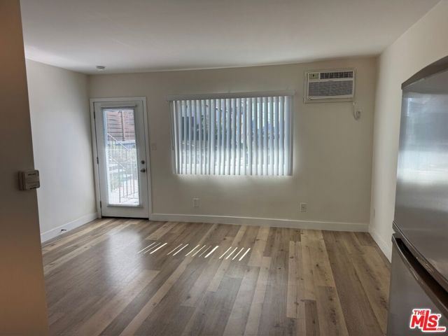 1315 Montana Street, Los Angeles CA: https://media.crmls.org/mediaz/49e8f351-0a43-497d-b2ed-8594153ebbdd.jpg