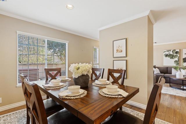 5409 Cameo Ct, Pleasanton CA: https://media.crmls.org/mediaz/49e98b39-8cf0-42c9-814a-8291a5e18d68.jpg