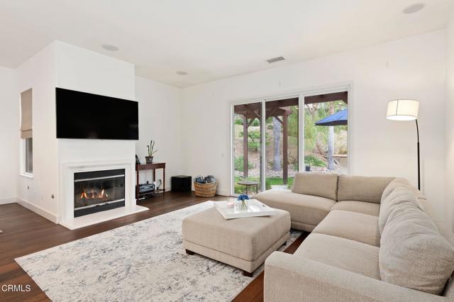 Detail Gallery Image 5 of 24 For 1707 Corte Jubilo, Camarillo,  CA 93012 - 4 Beds | 3/1 Baths