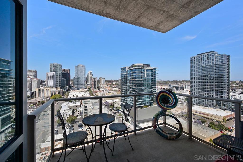 800 The Mark Ln - photo 6