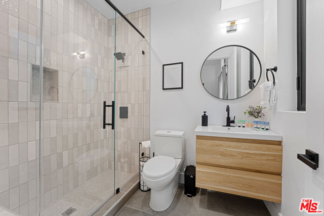 42421 Evergreen Drive, Big Bear CA: https://media.crmls.org/mediaz/49ea831a-ac0d-479e-89c1-4a6948111b27.jpg