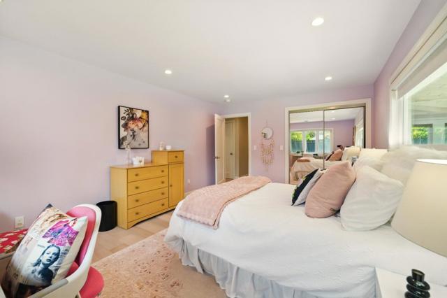660 Giralda Drive, Los Altos CA: https://media.crmls.org/mediaz/49ebdf5d-875c-4db5-9041-669cb3a48526.jpg