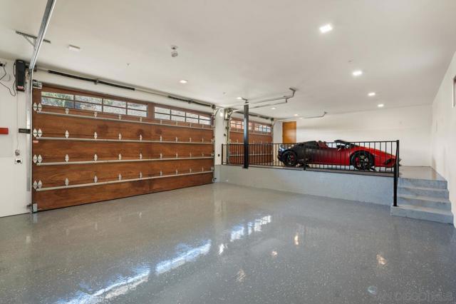 5758 Las Palomas, Rancho Santa Fe CA: https://media.crmls.org/mediaz/49ec1789-11af-4d12-aff1-ca22a8585210.jpg