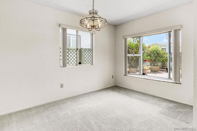 628 Via Santa Paulo, Vista CA: https://media.crmls.org/mediaz/49ec3168-3169-4bed-8008-a9e1824bbfc7.jpg