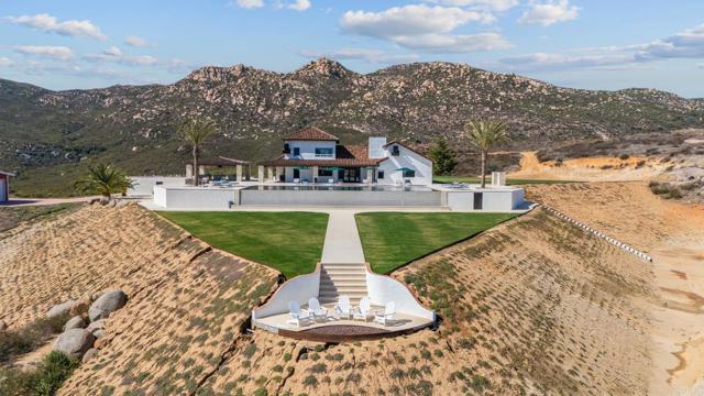 24949 Thunder Mountain Road, Ramona CA: https://media.crmls.org/mediaz/49ecb6e4-87cf-451d-8847-237003ee9153.jpg