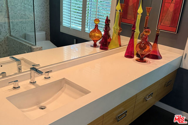 11575 Dona Dorotea Drive, Studio City CA: https://media.crmls.org/mediaz/49ed47c9-c570-4079-aabe-bfe3df387368.jpg