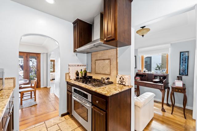 Image 11 of 31 For 3233 Canon Street
