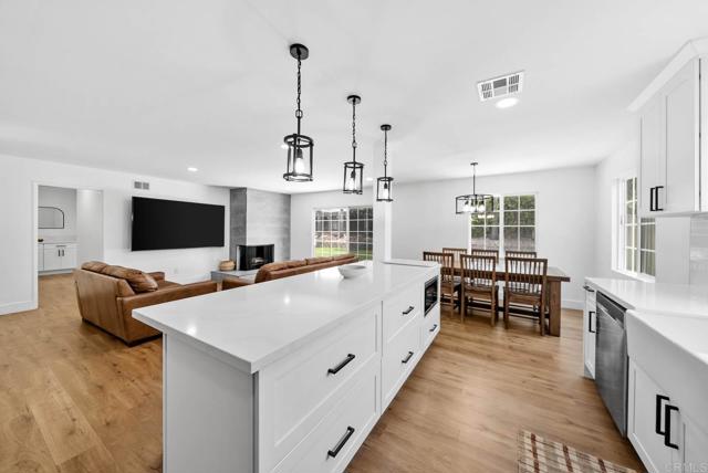 Detail Gallery Image 20 of 65 For 6461 Beaver Lake Ct, San Diego,  CA 92119 - 3 Beds | 2 Baths