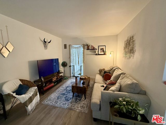 5623 Meridian Street, Los Angeles CA: https://media.crmls.org/mediaz/49edb92b-3a23-4f35-8453-d4fe70a47f86.jpg