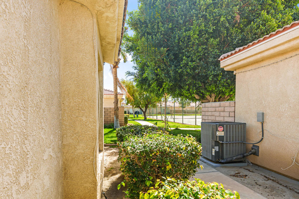 MLS #219126265DA image #8