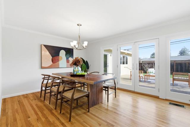 1747 Walnut Drive, Mountain View CA: https://media.crmls.org/mediaz/49ee018e-cb47-496f-b926-4d2a875798d5.jpg