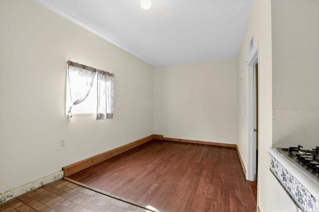 290 Zurich, Watsonville CA: https://media.crmls.org/mediaz/49eee016-7d0c-47e3-9ff6-7c4c98006d35.jpg