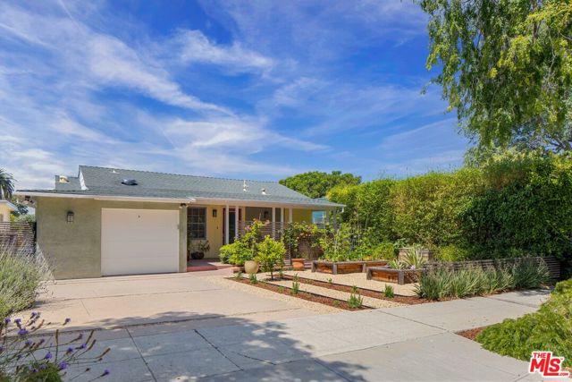 2249 Linnington Avenue, Los Angeles CA: https://media.crmls.org/mediaz/49ef6590-bafe-405e-9e7a-ae2c17d83d9b.jpg
