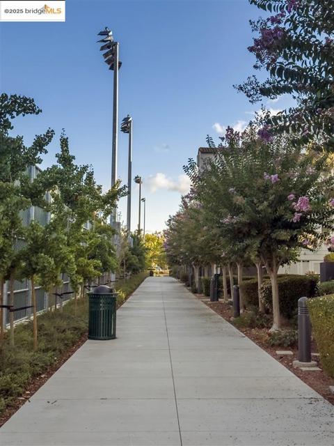 4153 Clarinbridge Cir, Dublin CA: https://media.crmls.org/mediaz/49f0d211-35c4-42c7-b636-d37fc363adce.jpg