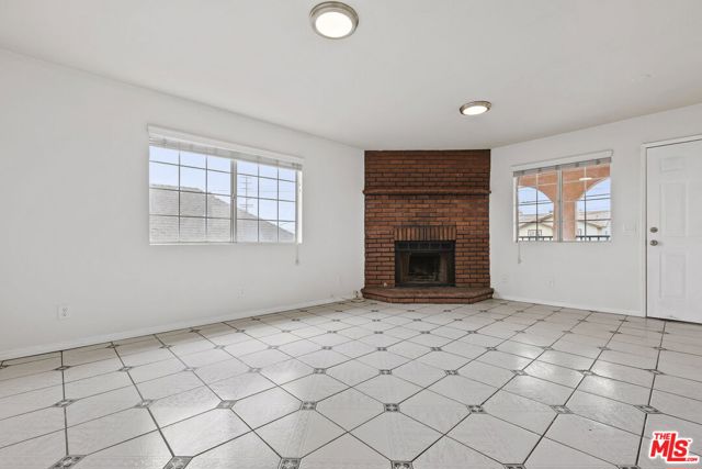 1060 Mcfarland Avenue, Wilmington CA: https://media.crmls.org/mediaz/49f1156b-a64e-4164-a141-b4af0dffc391.jpg