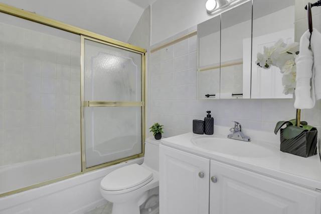 3617 Ruther Place Way, San Jose CA: https://media.crmls.org/mediaz/49f1c6bb-3251-4de9-92fd-c6d9602e56c4.jpg